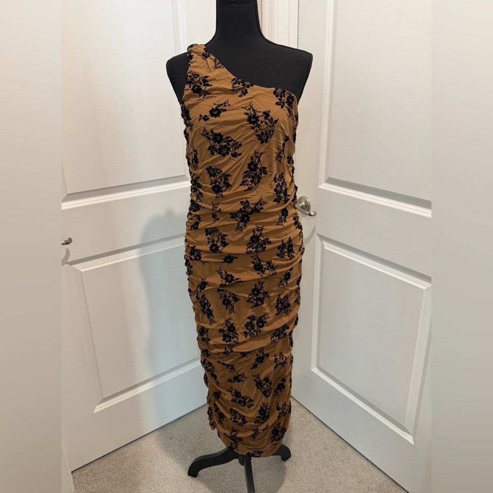 One shoulder Fashion Nova dress